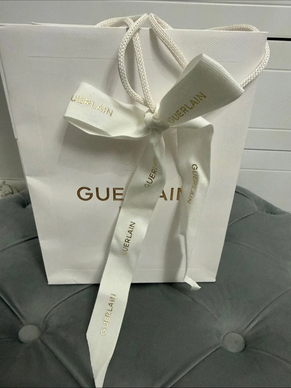 GUERLAIN White Paper Shopping Bag with Gold Logo